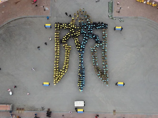 Odessa Ukrajna Február 202 1Ukrajna Hatalmas Címerét Kadétok Testének Ukrajna — Stock Fotó
