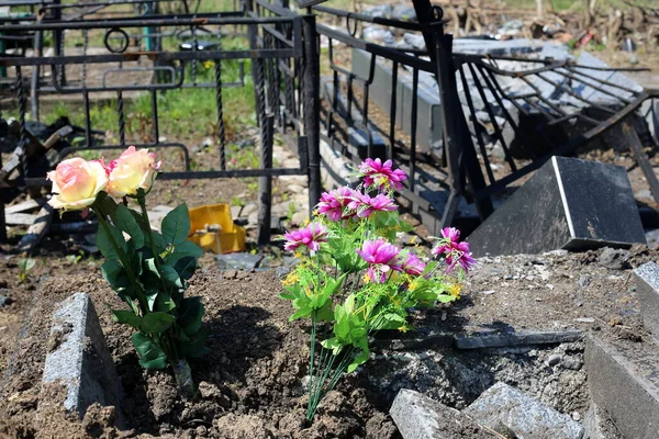 Odessa Ukraina Maj 2022 Wojna Rosji Ukrainą Cmentarz Tairovskoye Uderzeniu — Zdjęcie stockowe
