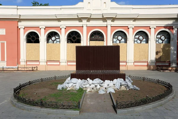 Odessa Ukraina Maj 2022Skulptur Fontän Ungdom Skyddande Strukturer Grund Ett — Stockfoto