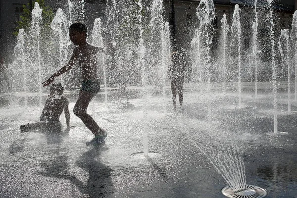 Lviv Ukraine June 2022 Children Bathe Fountain Building Lviv National — Fotografia de Stock