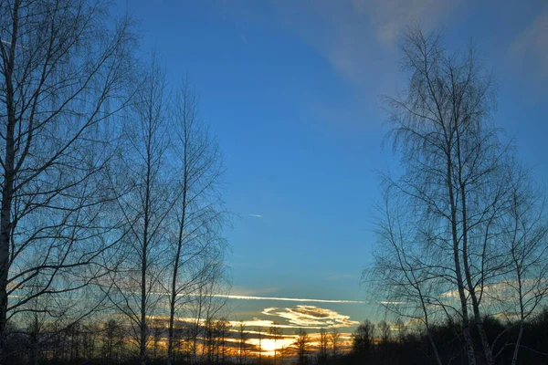 Nuvens Iluminadas Pelo Sol Nascente Brilhante — Fotografia de Stock