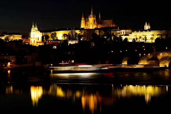 Prag Huvudstad Natten Karlsbron Och Floden Vltava Praha Tjeckien — Stockfoto