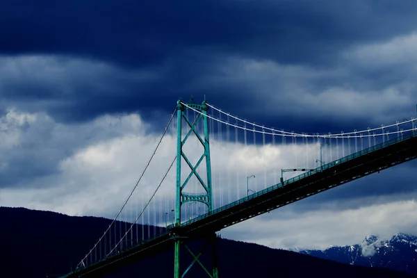 Lions Gate Bridge Ponte Suspensa Entre Parque Stanley Norte Vancouver — Fotografia de Stock