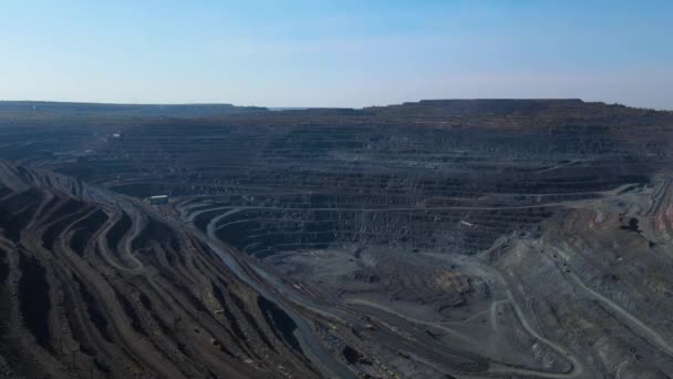 Taş Ocağı Açık Çukur Büyük Demir Cevheri Madencilik Büyük Taş — Stok video