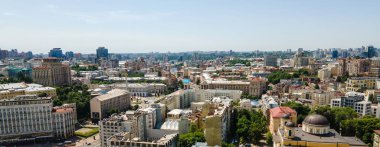 Kiev, Ukrayna 'nın başkenti. Kuş bakışı bir yaz insansız hava aracı ile çekim yapmak.