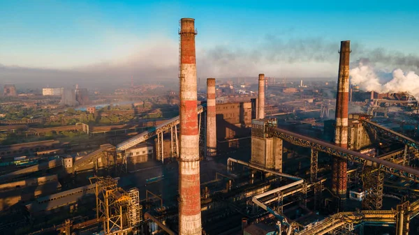 Fabrikrauch Aus Schornsteinen Aus Der Höhe — Stockfoto