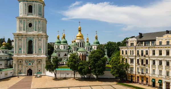 Aziz Sophia Katedrali Kiev. St. Sophia Meydanı 'nın tepesinden.