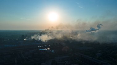 Metalürjik sanayi zayıf ekoloji bacaların dumanından duman çıkarıyor