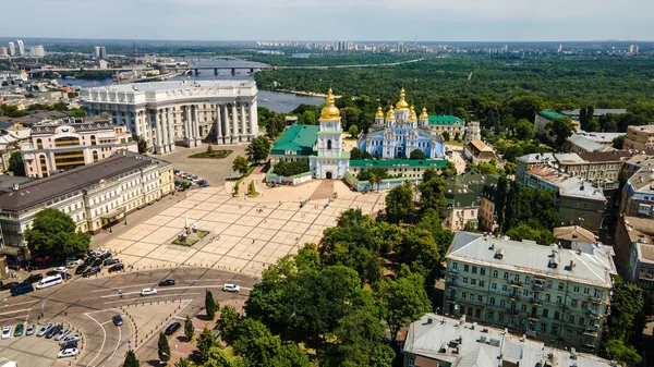 Monasterio Cúpula Dorada Mikhailovsky Monasterio Activo Kiev Desde Una Altura — Foto de Stock