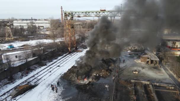 Feu Brûle Des Carburants Des Lubrifiants Mauvaises Émissions Écologiques — Video