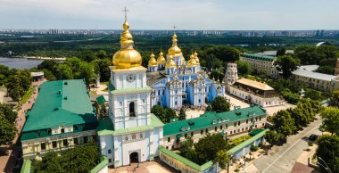 Mikhailovsky Altın Kubbeli Manastırı - Kiev 'deki etkin bir manastır