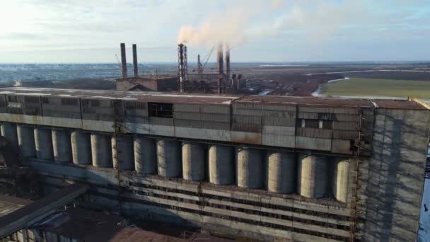 Demir Fabrikası Bacalardan Uçuşu Dumanı — Stok video