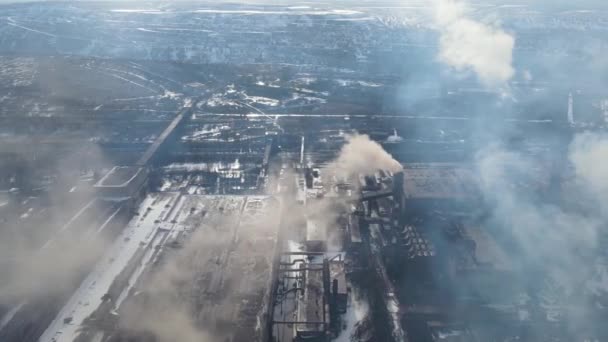 Vasgyár Felső Nézet Drón Repülési Füst Kéményekből — Stock videók