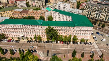 Kiev, Ukrayna 'nın başkenti. Kuş bakışı bir yaz insansız hava aracı ile çekim yapmak.
