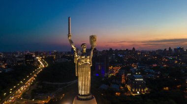 Ukrayna Kiev 'den Anavatan Anıtı