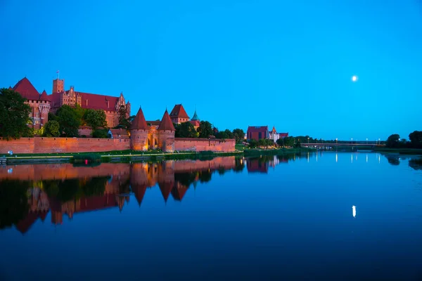 Marienburg Castle Largest Medieval Brick Castle World City Malbork Evening — Fotografia de Stock