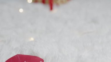 Sevgililer Günü için hediye videosunu kapat.