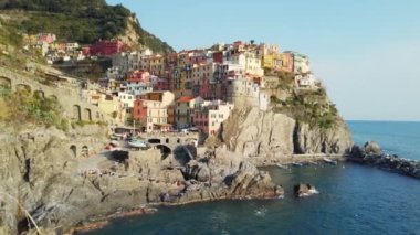 Manarola şehri Liguria, İtalya 'daki Cinque Terre' de.