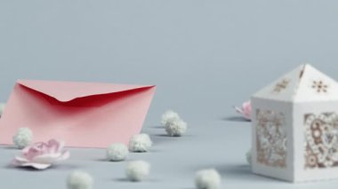 Mavi kağıt rengi ve konfetili düğün davetiyesi