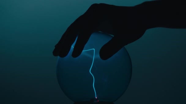 透明球を用いた哲学と知識の抽象的背景. — ストック動画