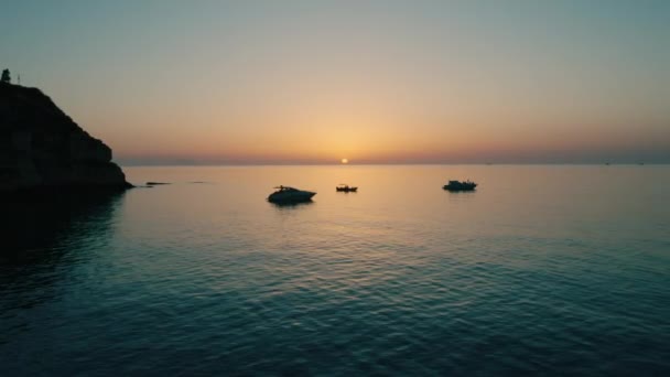 Silhuett Udden Tropea Vid Solnedgången Sommaren Flygfotografering — Stockvideo