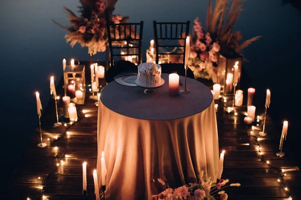 Jantar Romântico Para Dois Luz Velas Praia Noite — Fotografia de Stock