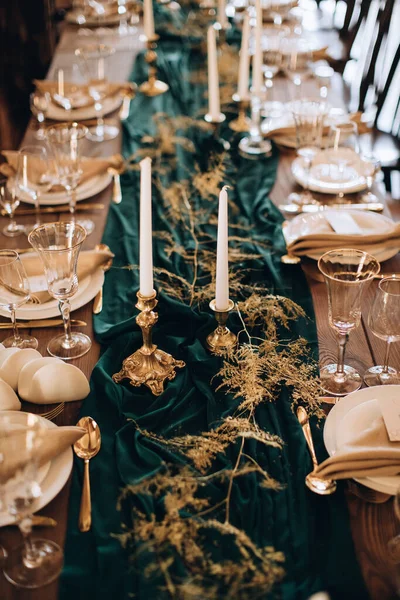 Elegante Mesa Boda Madera Decorada Estilo Rústico Con Velas —  Fotos de Stock