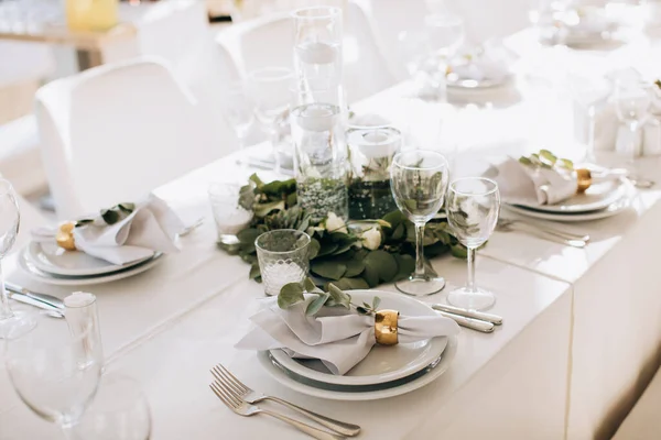 Білий Святковий Стіл Обстановка Весілля Ресторані — стокове фото