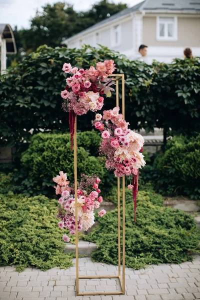 Dekorasi Bunga Upacara Pernikahan Bunga Merah Muda — Stok Foto