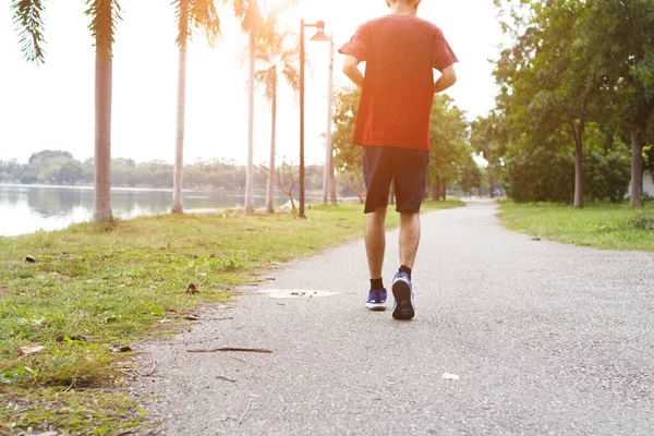 Sabahları koşan sporcu. çalışma konsepti.
