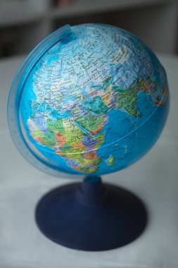 Masa küresi üzerinde Rusça haritası. Rusya, Kazakistan, Avrasya