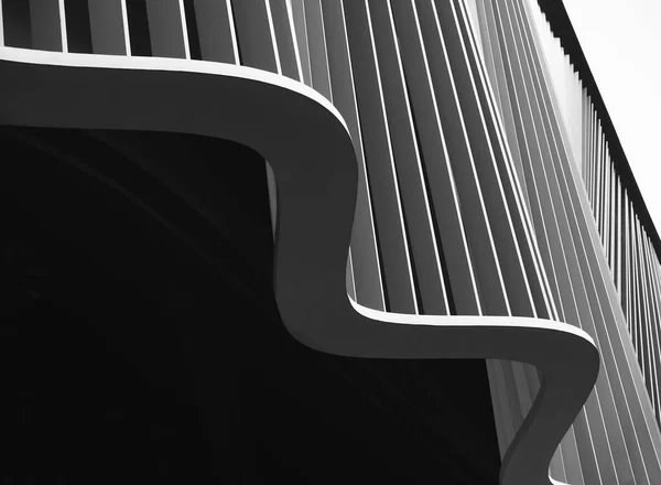 Architekturdetails Stahlmuster Kurve Fassadengestaltung — Stockfoto