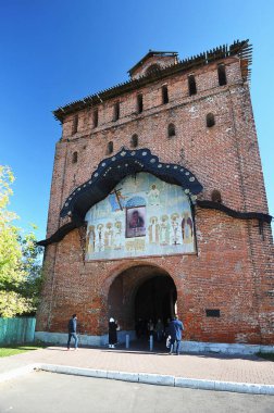 Kolomna, Russia - OCTOBER 9, 2021: Pyatnitskaya tower in the fortress wall in Kolomna