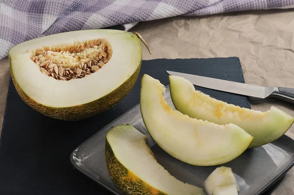 Yellow Melon Cut Knife Melon Slices — Stockfoto