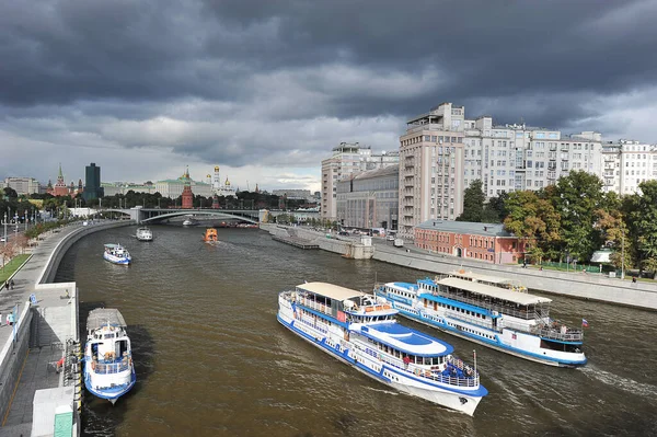 Moscow Russia Septemer 2021 View Small Stone Bridge Moscow River — kuvapankkivalokuva