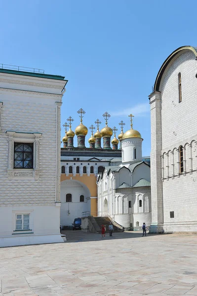 Moscow Russia June 2021 View Golden Domes Cathedral Square Kremlin — Stock Photo, Image