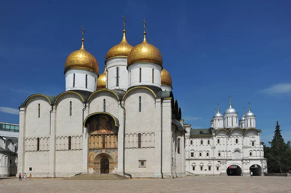 Moscow Russia July 2021 View Assumption Cathedral Cathedral Square Kremlin — стоковое фото