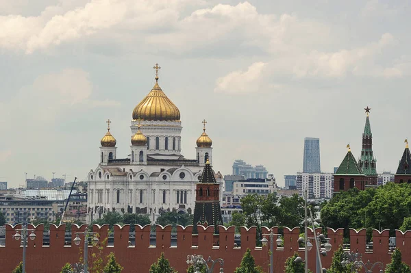 Moscow Russia June 2021 View Kremlin Wall Cathedral Christ Savior — Zdjęcie stockowe
