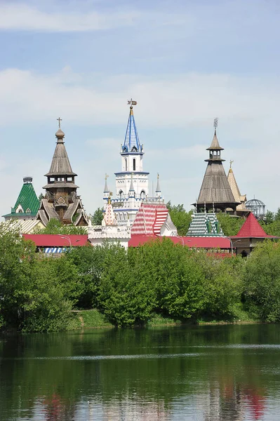 Moscow Russia May 2021 View Izmailovsky Kremlin Silver Grape Pond — Stockfoto