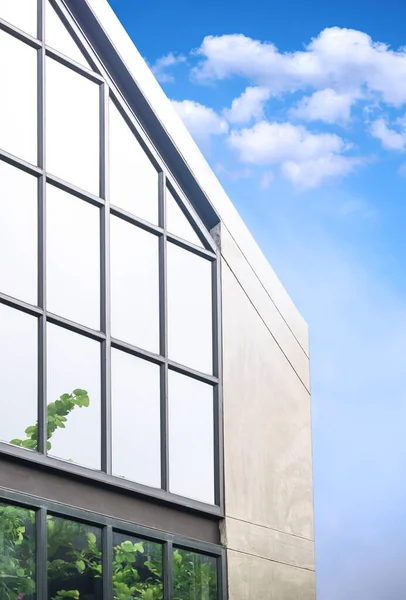 Geometric Pattern Steel Glass Wall Office Building Loft Style Blue — Stockfoto