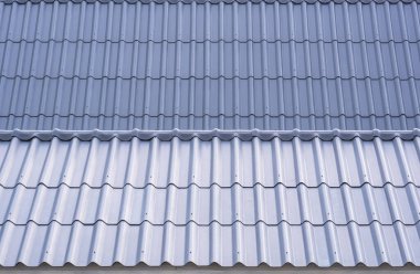 Bakış açısına göre gri lifli beton kiremit çatıların arka planı ve dokusu