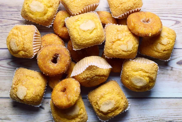 Zuckerte Muffins Und Donuts Süßer Hintergrund — Stockfoto