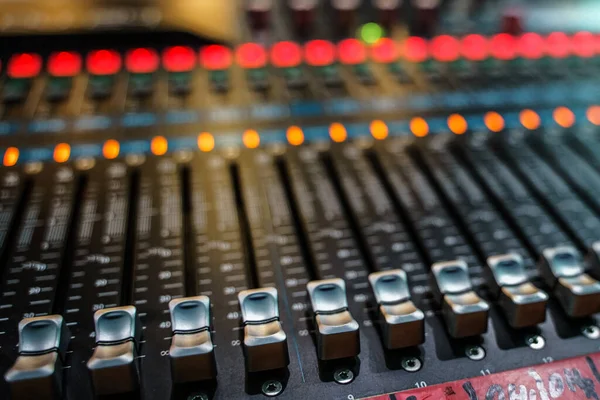 Sound Mixer Professionele Audio Mengpaneel Met Verlichting Knoppen Faders Schuifregelaars — Stockfoto