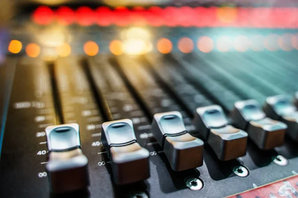 Audio Mixer Console Professionele Geluidsmix Audio Mixer Bedieningspaneel Met Knoppen — Stockfoto