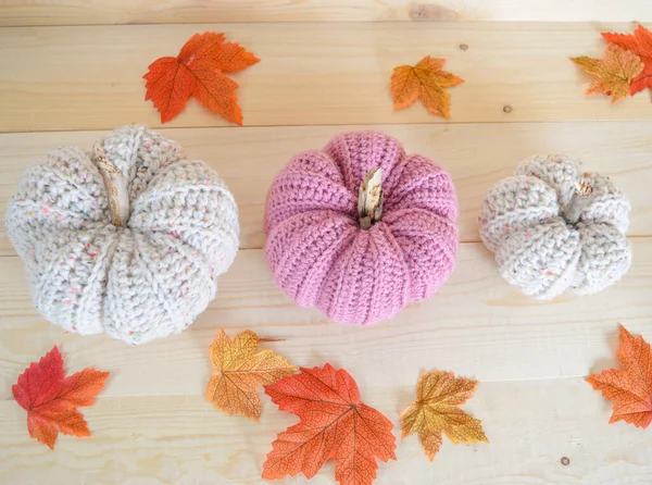 Beige Soft Pink Colored Crochet Woolen Pumpkins Wooden Ground Autum — Stock Photo, Image