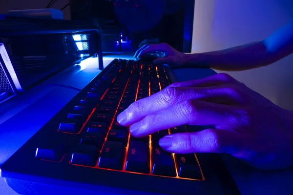 Jogar Jogo Computador Com Teclado Jogos Tiro Com Lente Sonda — Fotografia de Stock