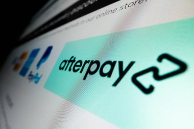Melbourne, Avustralya - 31 Mayıs 2021: Afterpay logosunun motorize hareketli görüntüleri web sitesinde