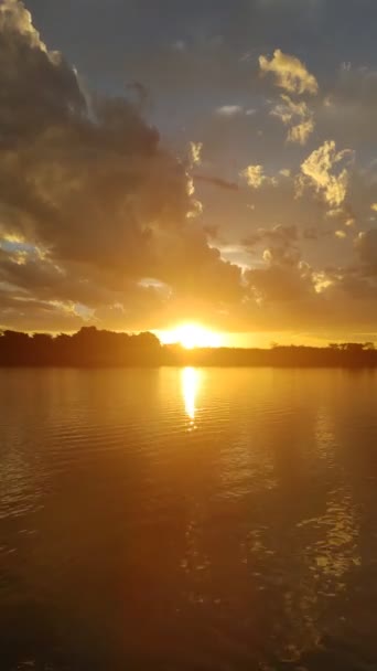 Krásný Západ Slunce Nad Jezerem Čase Lapse — Stock video