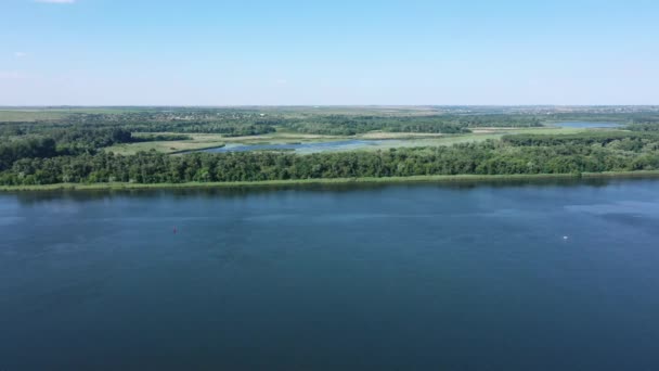 Vue panoramique sur le fleuve Dniepr en Ukraine. Vue aérienne.