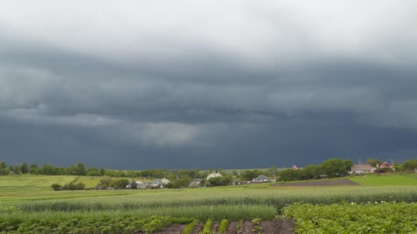 Paisagem Rural Dramática Com Nuvens Trovão Céu — Vídeo de Stock